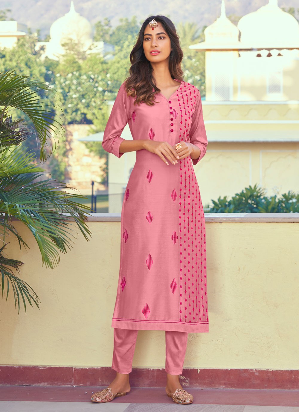 Buy Exclusive Designer Reyon Kurti In Light Pink at Rs 789 online from  Fashion Bazar fancy kurtis  FFSVGV026LP