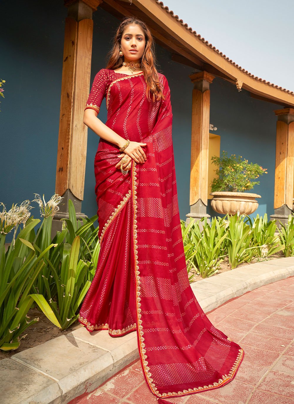 Buy Rajarams PLAIN RED COLORED PURE CHIFFON SAREE WITH GOLDEN BORDER at  Amazon.in