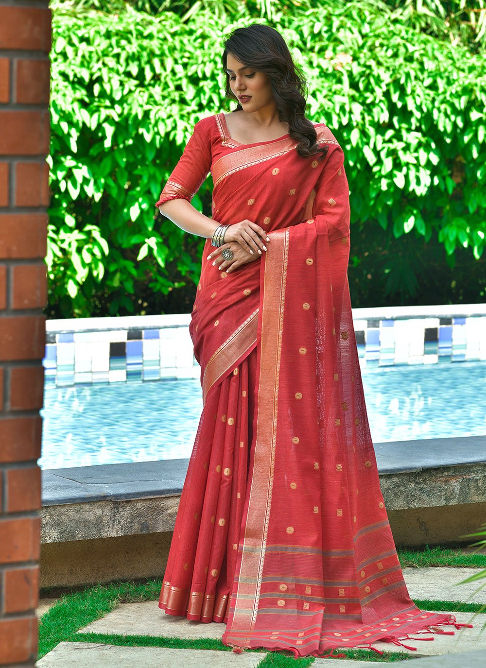 Red Weaving Cotton Casual Saree