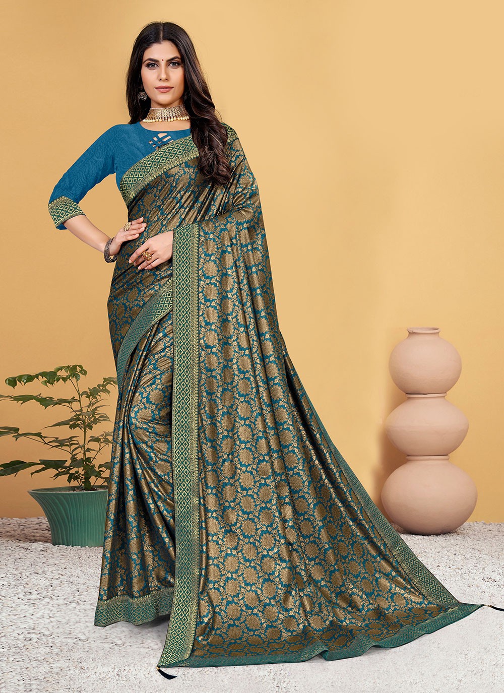 Buy online Abstract Printed Saree With Blouse from ethnic wear for Women by  Hritika for 679 at 66 off  2023 Limeroadcom
