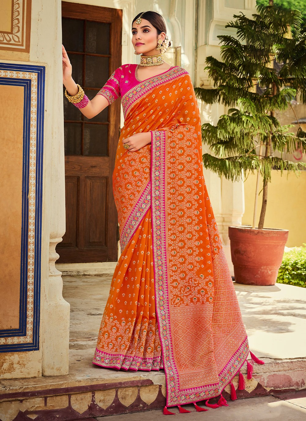 Aura Adiva Tangy Orange Saree in Surat at best price by Look Me Creation -  Justdial