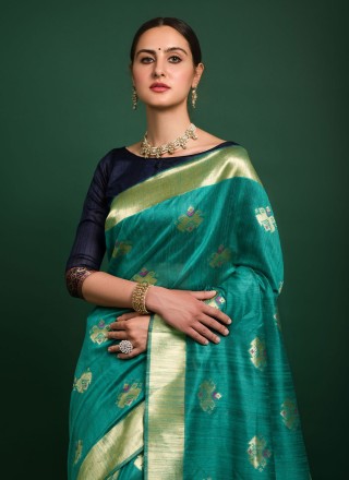Weaving Classic Saree