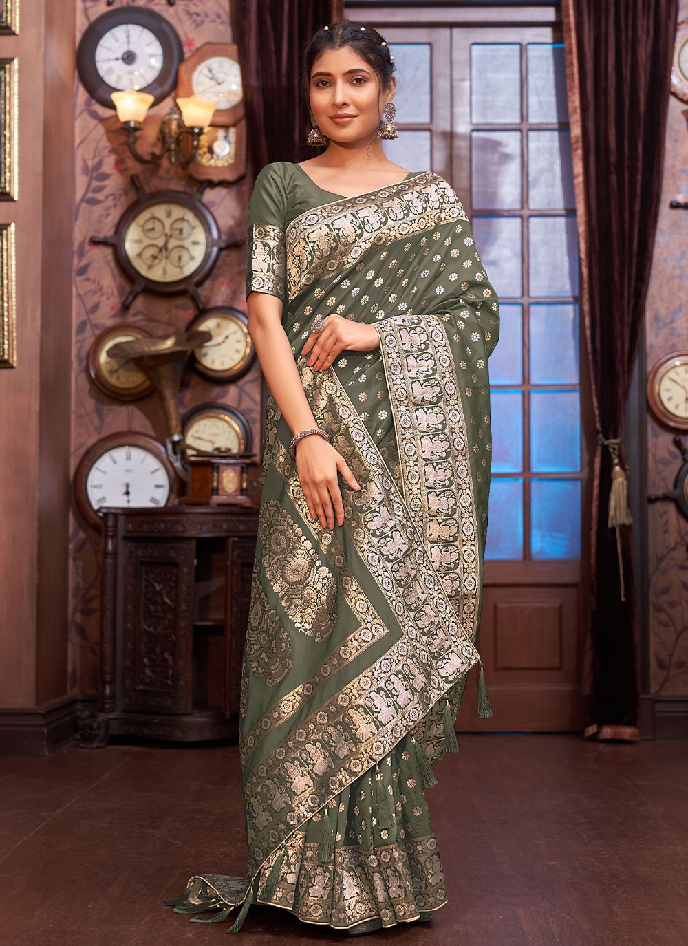 Weaving Grey Banarasi Silk Traditional Designer Saree