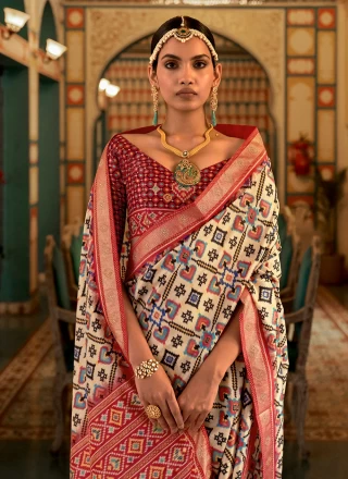 Weaving Patola Silk  Trendy Saree