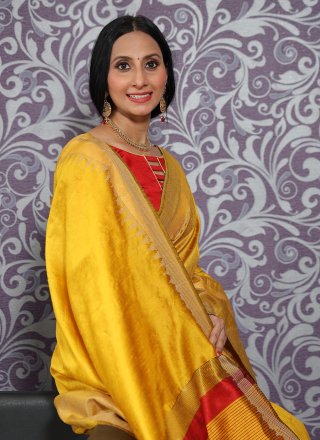 Woven Raw Silk Yellow Designer Traditional Saree