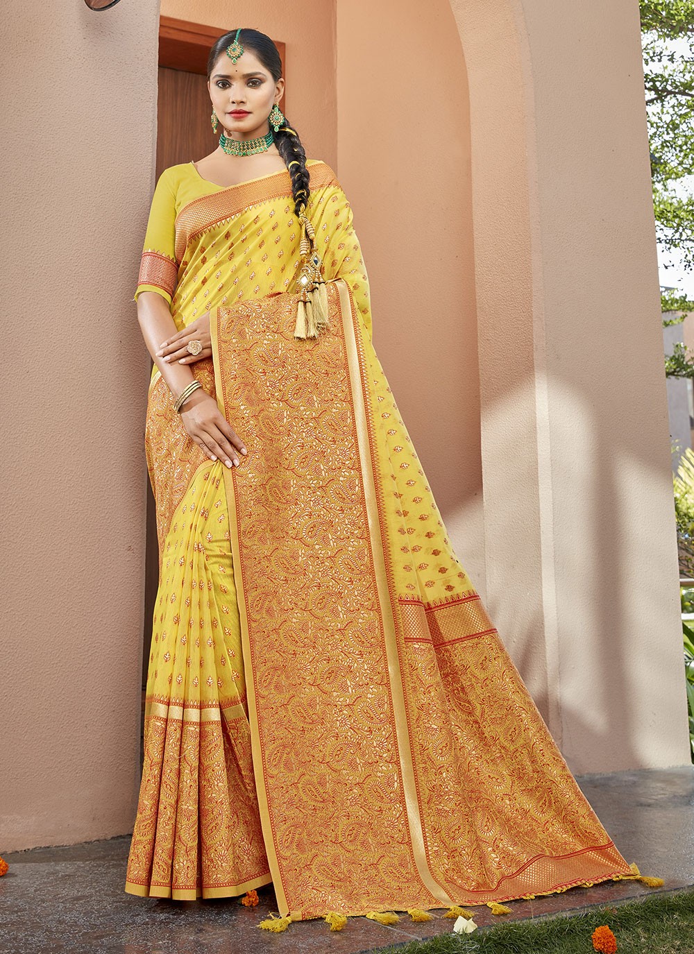 Traditional Yellow color Banarasi Silk, Silk fabric Saree : 1652309