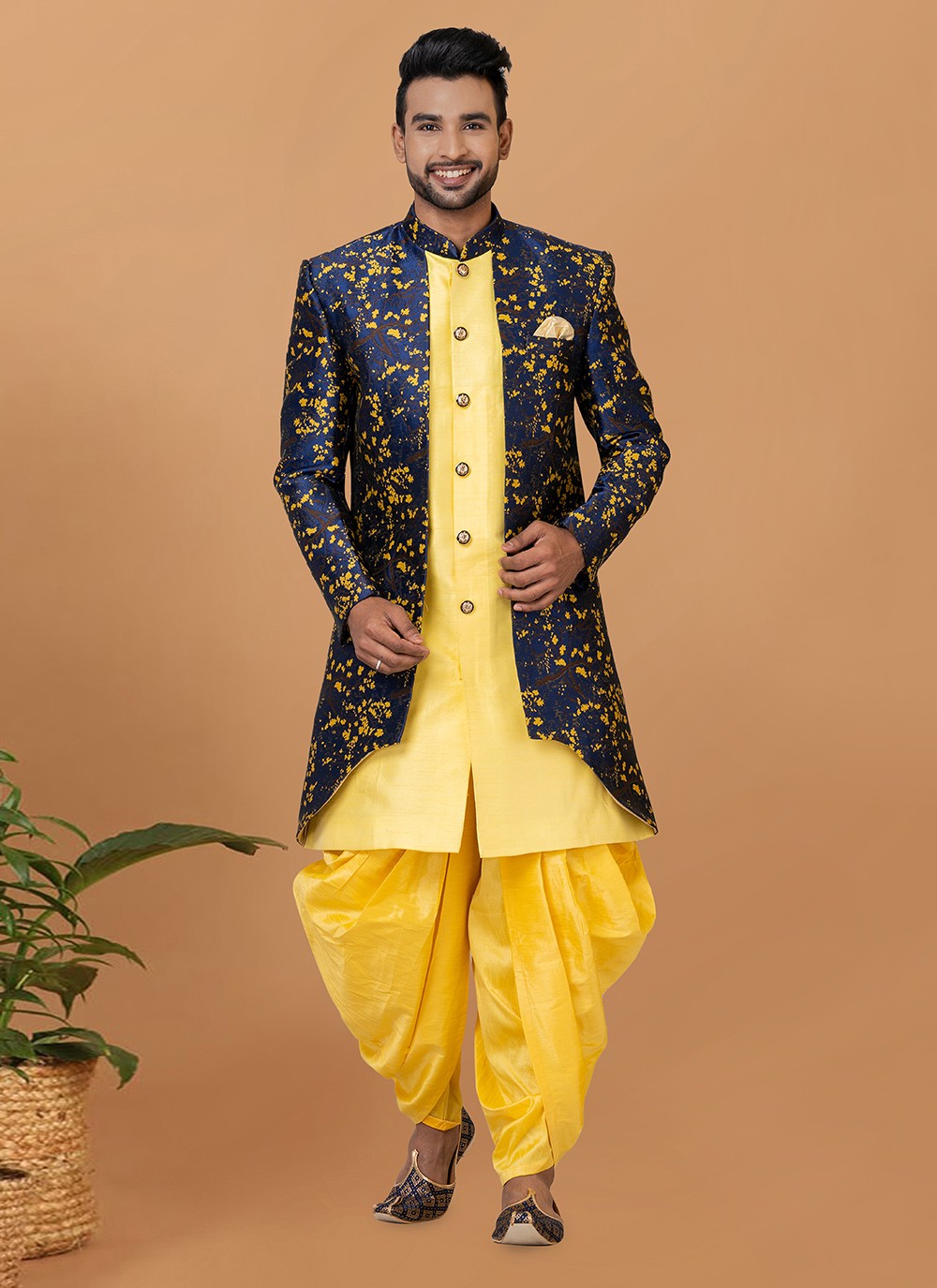 Wedding Outfits: Buy Indo Western Wedding Attire for Women | Utsav Fashion