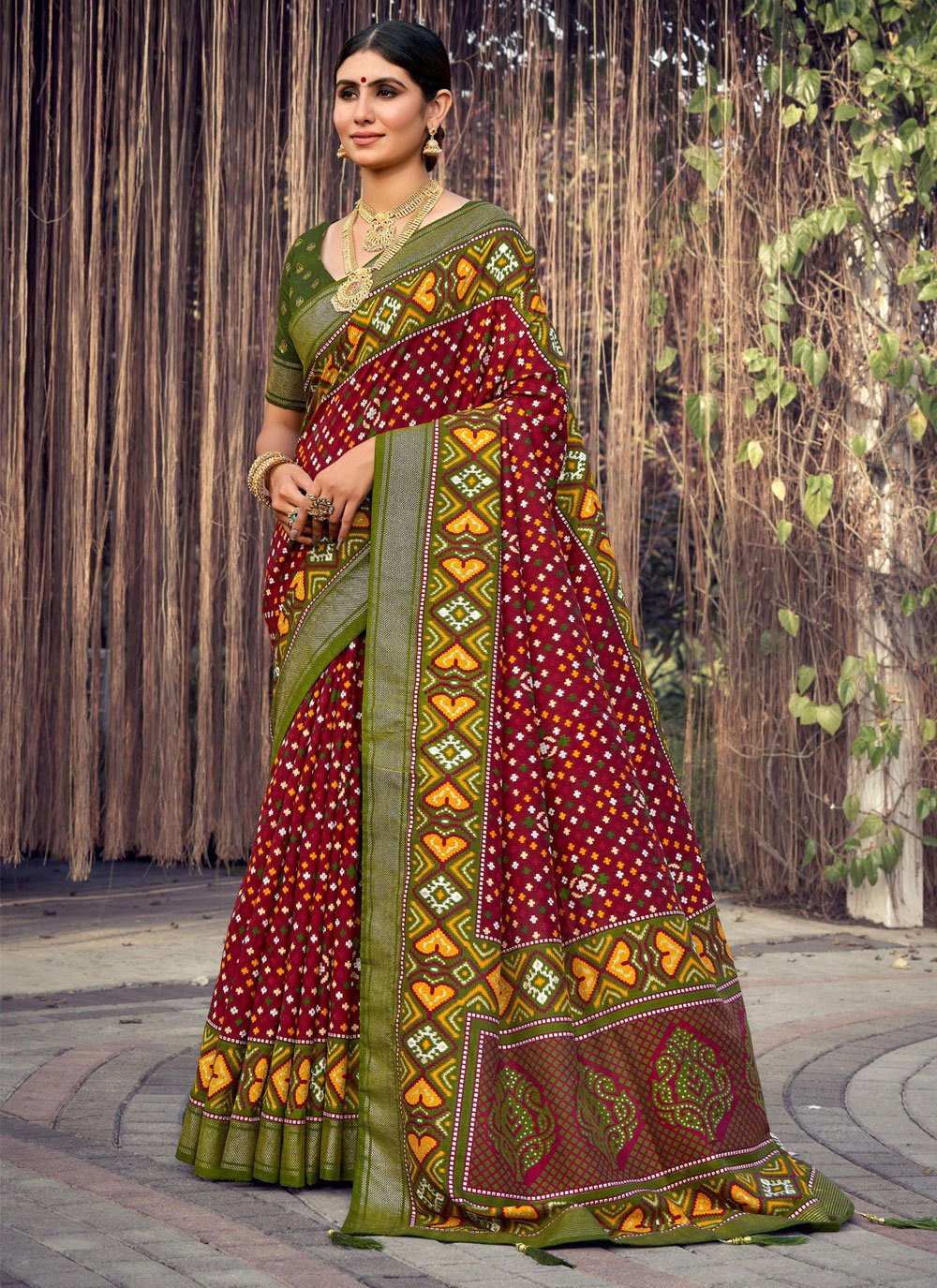 Women's Green & Maroon Vichitra Silk Saree – Designer mart