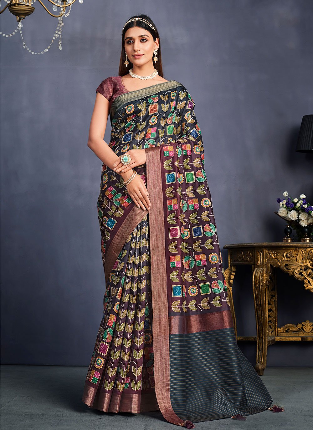 Buy Embroidered Shaded Saree : 254133