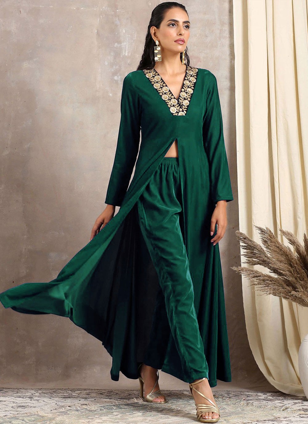 Aggregate more than 83 velvet dress kurti latest