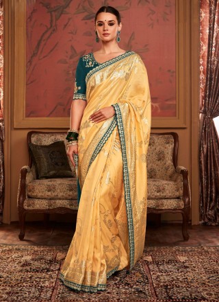 Photo of South Indian bridal look in gold saree and pink blouse