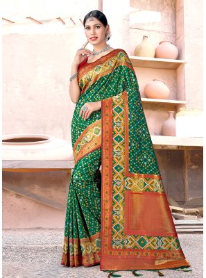 Green Banarasi Silk Engagement Bandhani Saree
