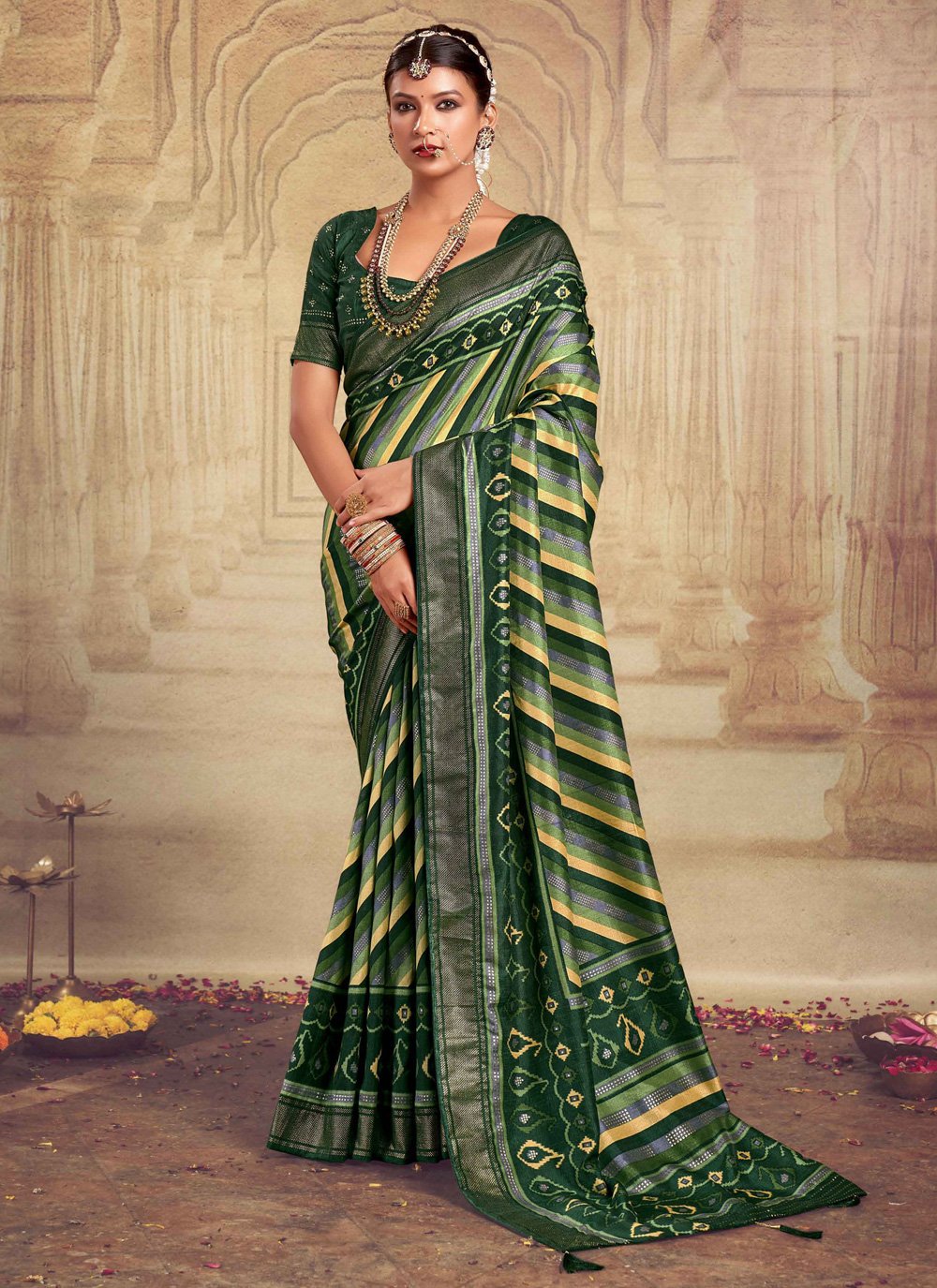 Green Kanchipuram Silk Sarees - Buy Green Kanchipuram Silk Sarees Online at  Best Prices