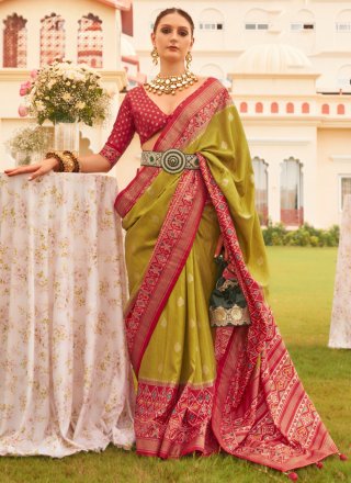Green Silk Classic Saree with Patola Print Work for Ceremonial