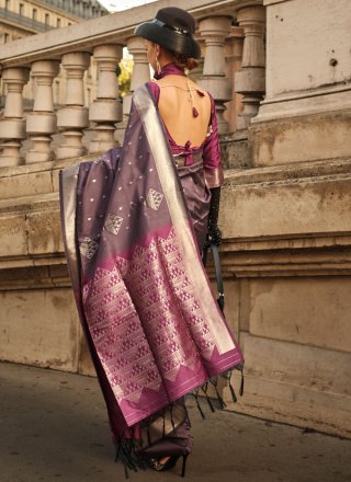 Handloom Silk Classic Saree In Mauve