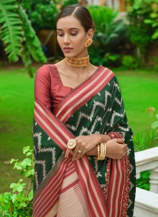 Handloom silk Contemporary Style Saree in Green