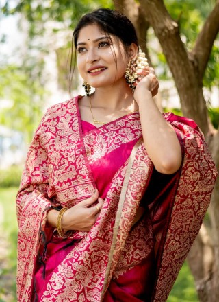 Handloom silk Pink Border Trendy Saree