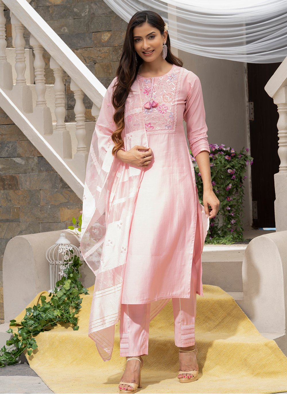 Pink Suit Sets: Buy Pink Salwar Suits Online in India @Best Price