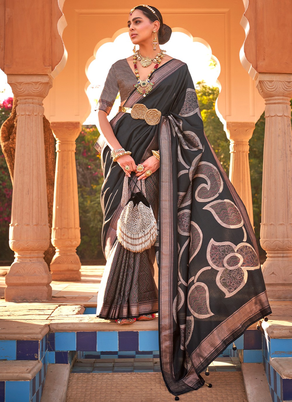 Buy Peach Sarees for Women by KORAM'S DESIGN Online | Ajio.com