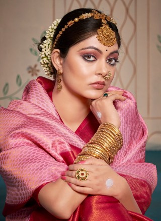Kanjivaram Silk Classic Saree in Pink