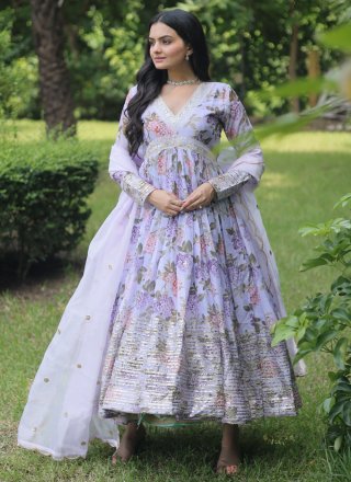 Details more than 156 banarsi silk gown best