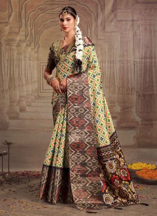 Bridal Saree- Buy Latest Designer Bridal Sarees at Ninecolours