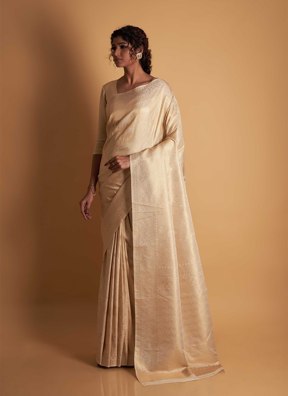 Ivory White & Golden Blend Woven Kanjivaram Silk Saree(Pre-Order) – Ethnos