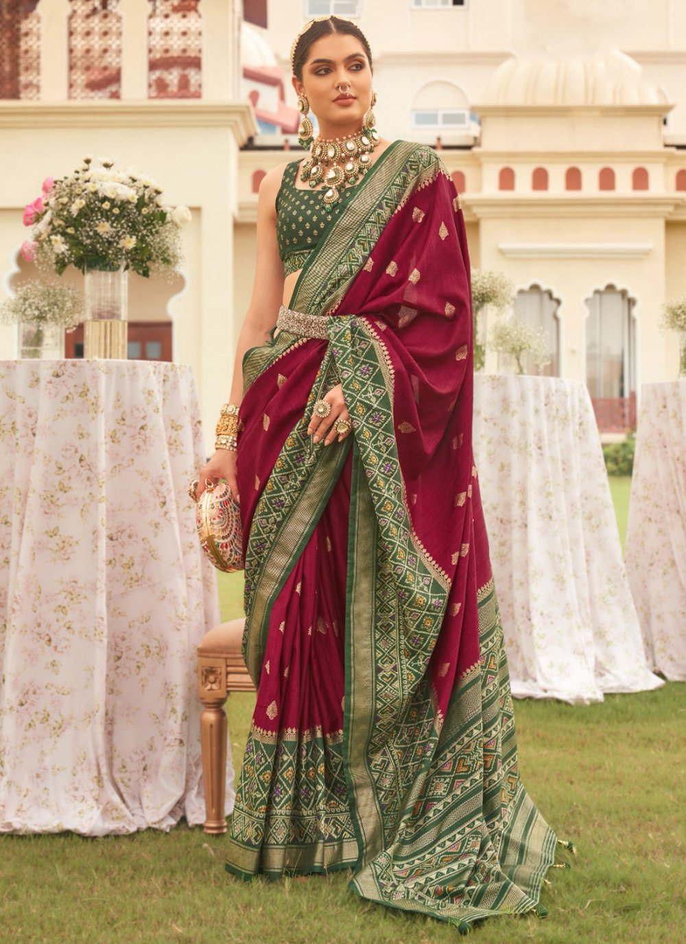 Wedding Wear White golden maroon Weaving silk saree, 6 m (with blouse  piece) at Rs 920 in Aurangabad