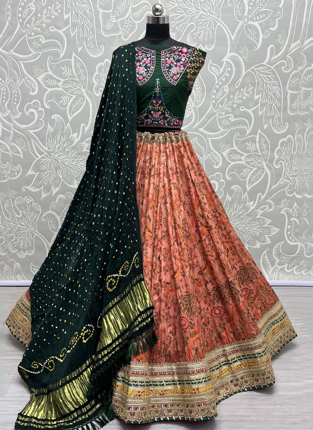 Which color dupatta is best with black lehenga? - Quora