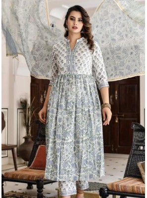Buy Anarkali Suits Online, Anarkali Salwar Kameez and Anarkali Designer ...
