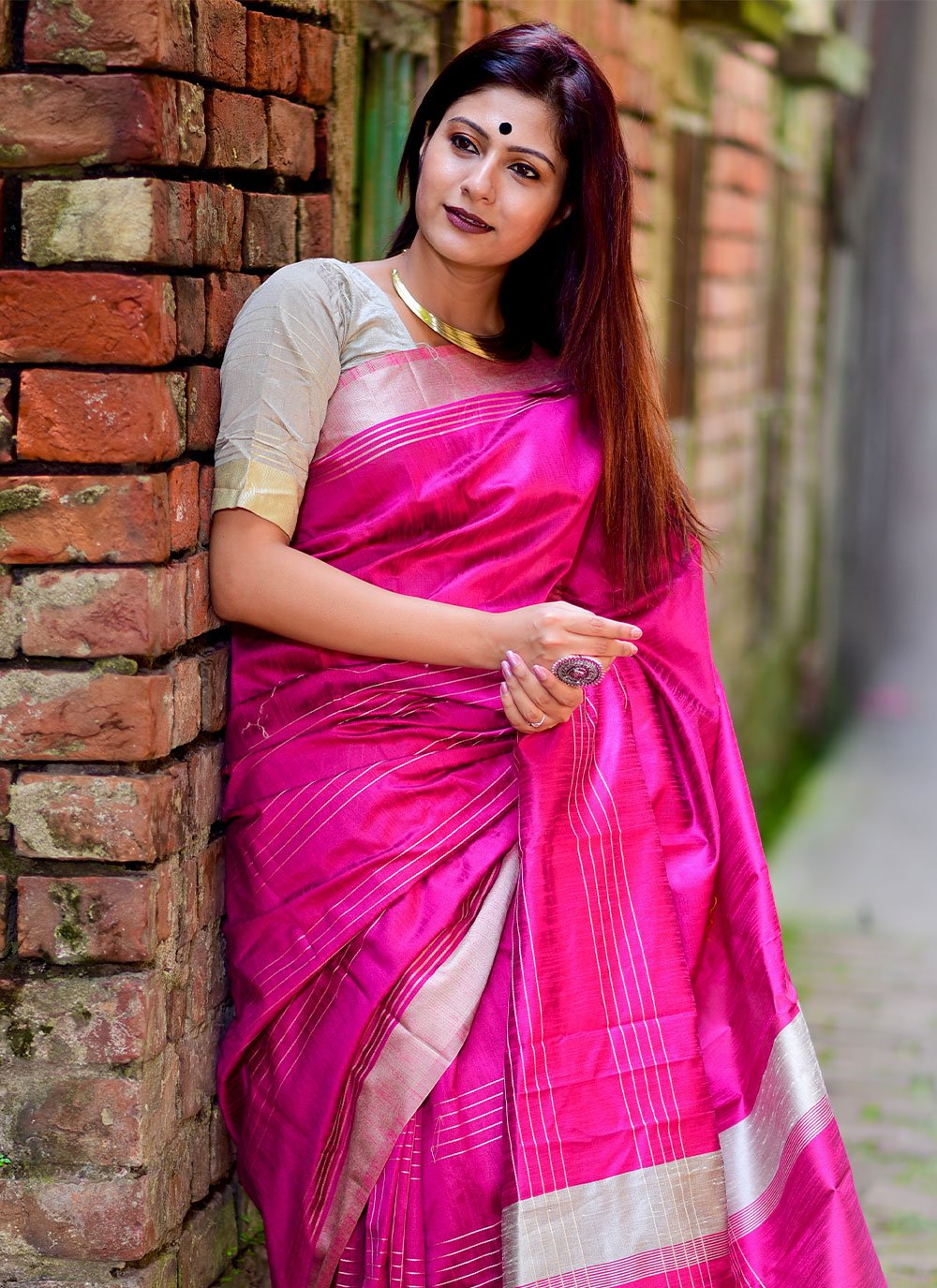 Shop Raw Silk Rani Contemporary Saree Online : 249979