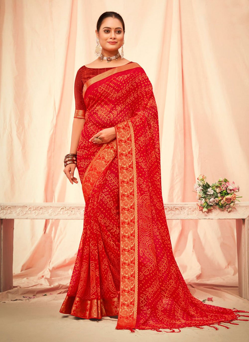 30 Contrast Blouse Designs For Red Silk Saree | Contrast blouse, Saree,  Blouse designs