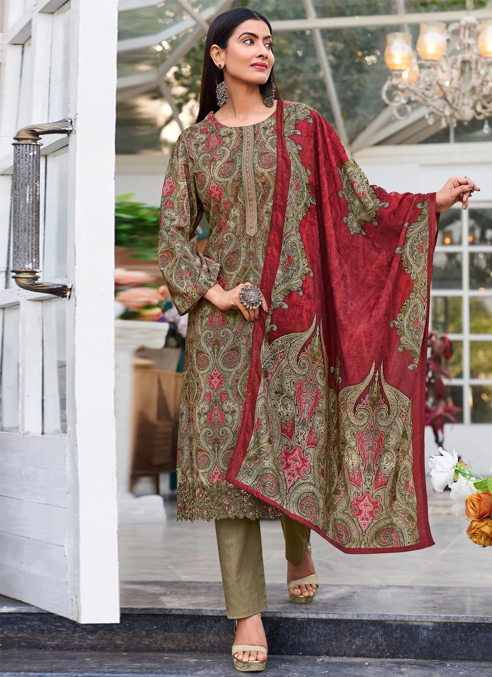 Resham and Thread Work Velvet Salwar Suit In Green for Ceremonial