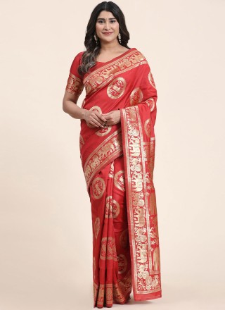Saree Weaving Art Banarasi Silk in Red