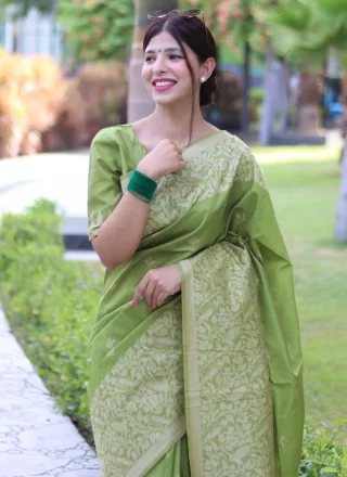 Sea Green Handloom Silk Trendy Saree with Woven Work