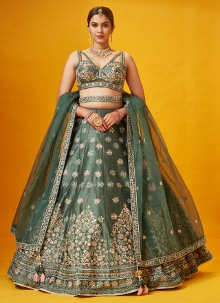 Pakistani Bridal Lehnga with Short Shirt for Wedding #J5176 | Pakistani  bridal dresses, Pakistani bridal, Pakistani bridal wear