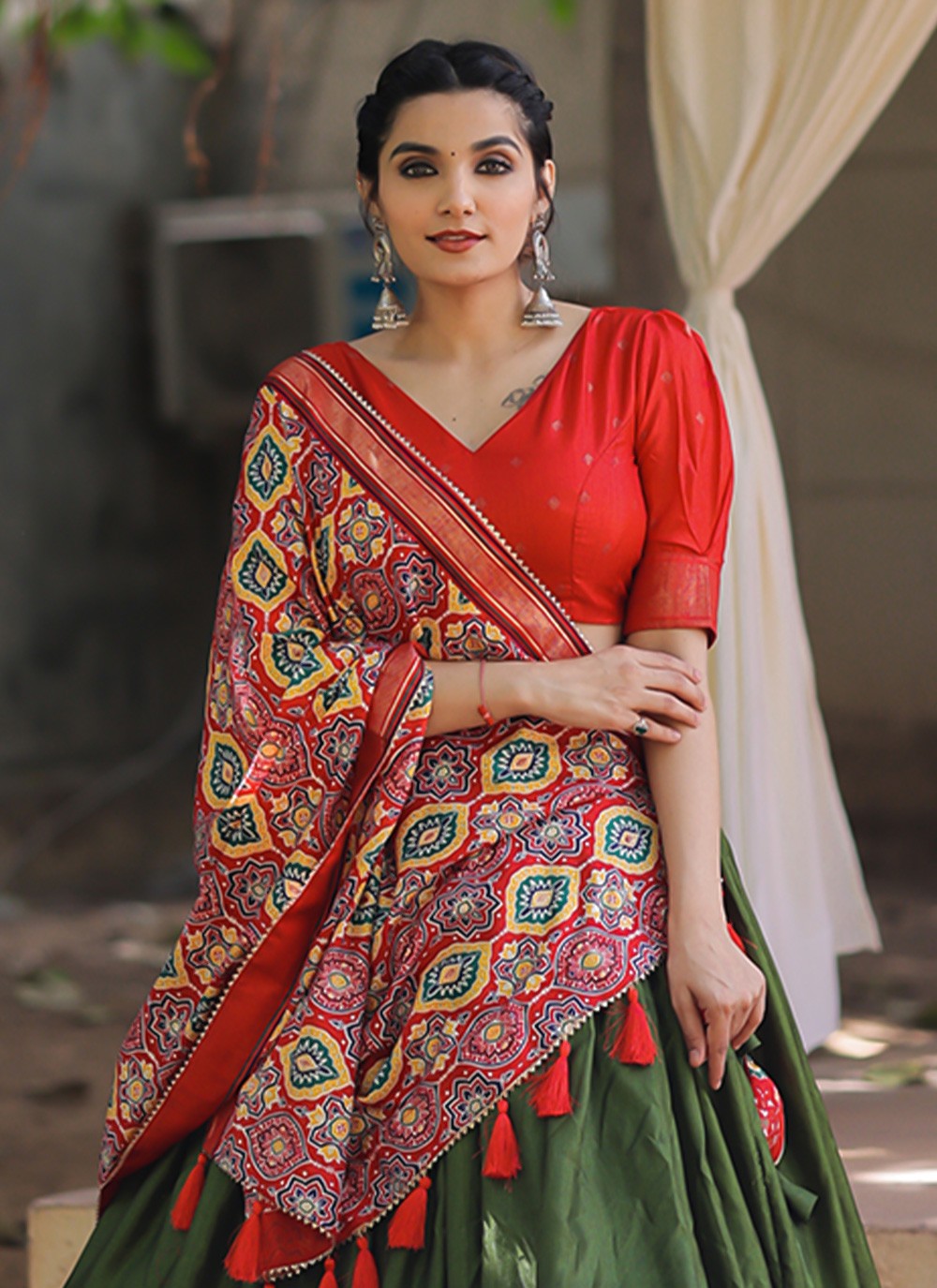 Buy Green Chanderi Silk Embroidery Leaf Megh Malhar Bridal Lehenga Set For  Women by Loka by Veerali Raveshia Online at Aza Fashions.