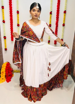 Ananya Panday, Suhana Khan and Janhvi Kapoor serve up some edgy glam in lehenga  choli designs [