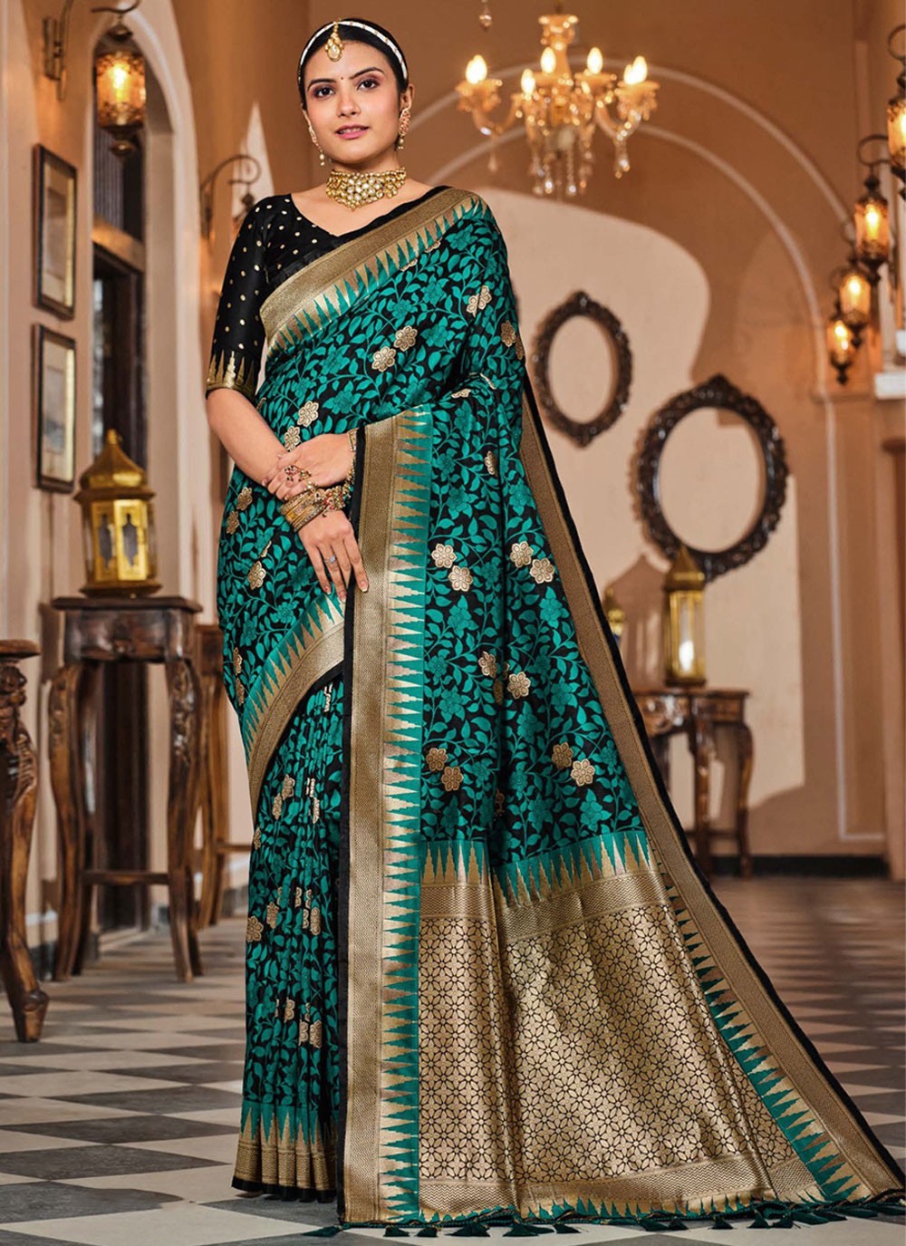 Rama Green Banarasi Silk Saree With Weaving Work – Bahuji - Online Fashion  & Lifestyle Store