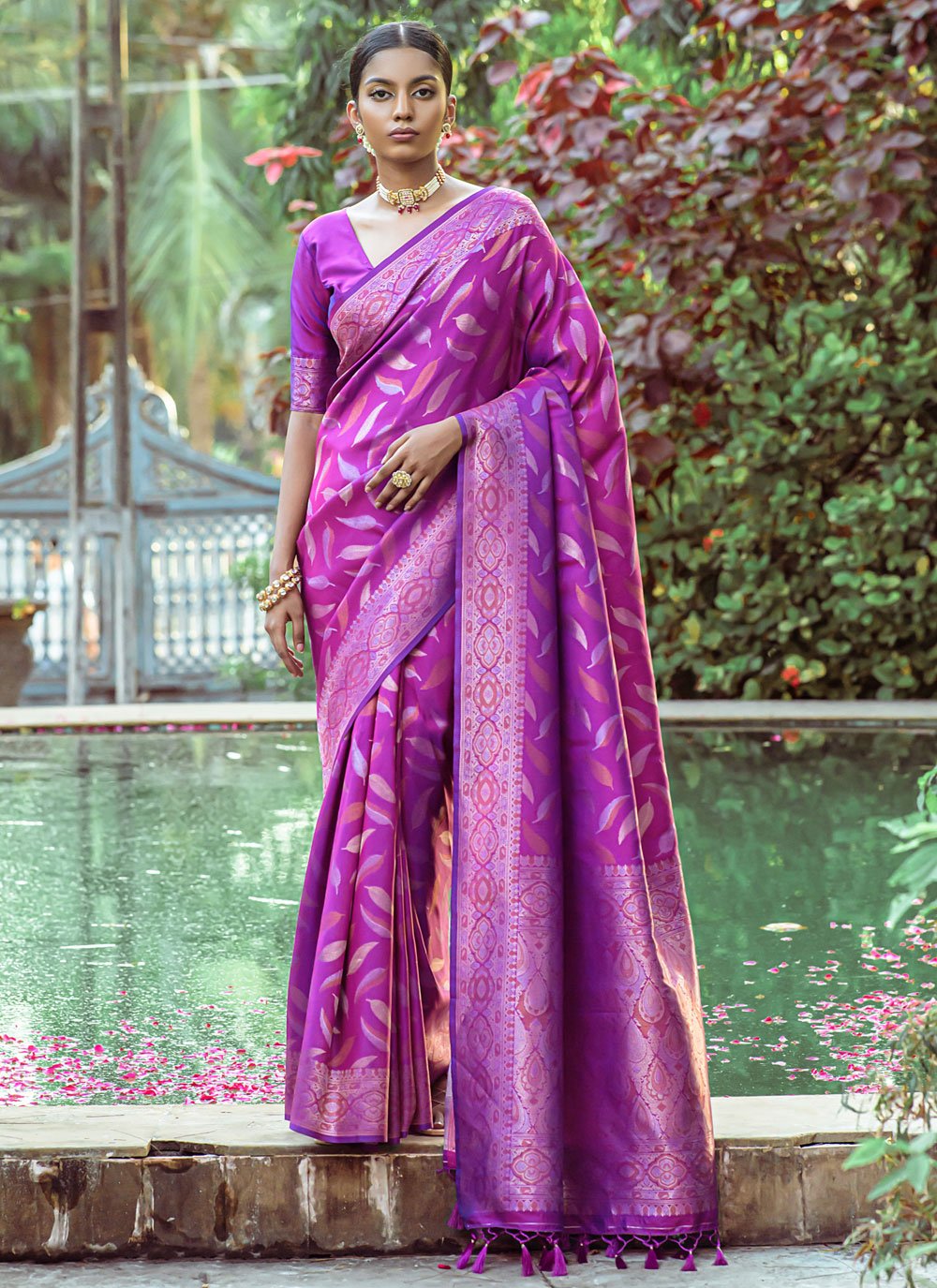 Violet vairaoosi kanchipuram silk with magenta border