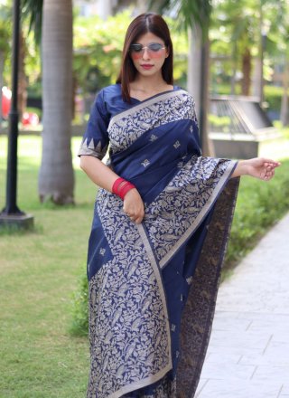 Surpassing Blue Handloom Silk Classic Saree