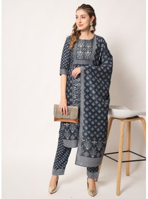 Trendy Salwar Kameez For Casual