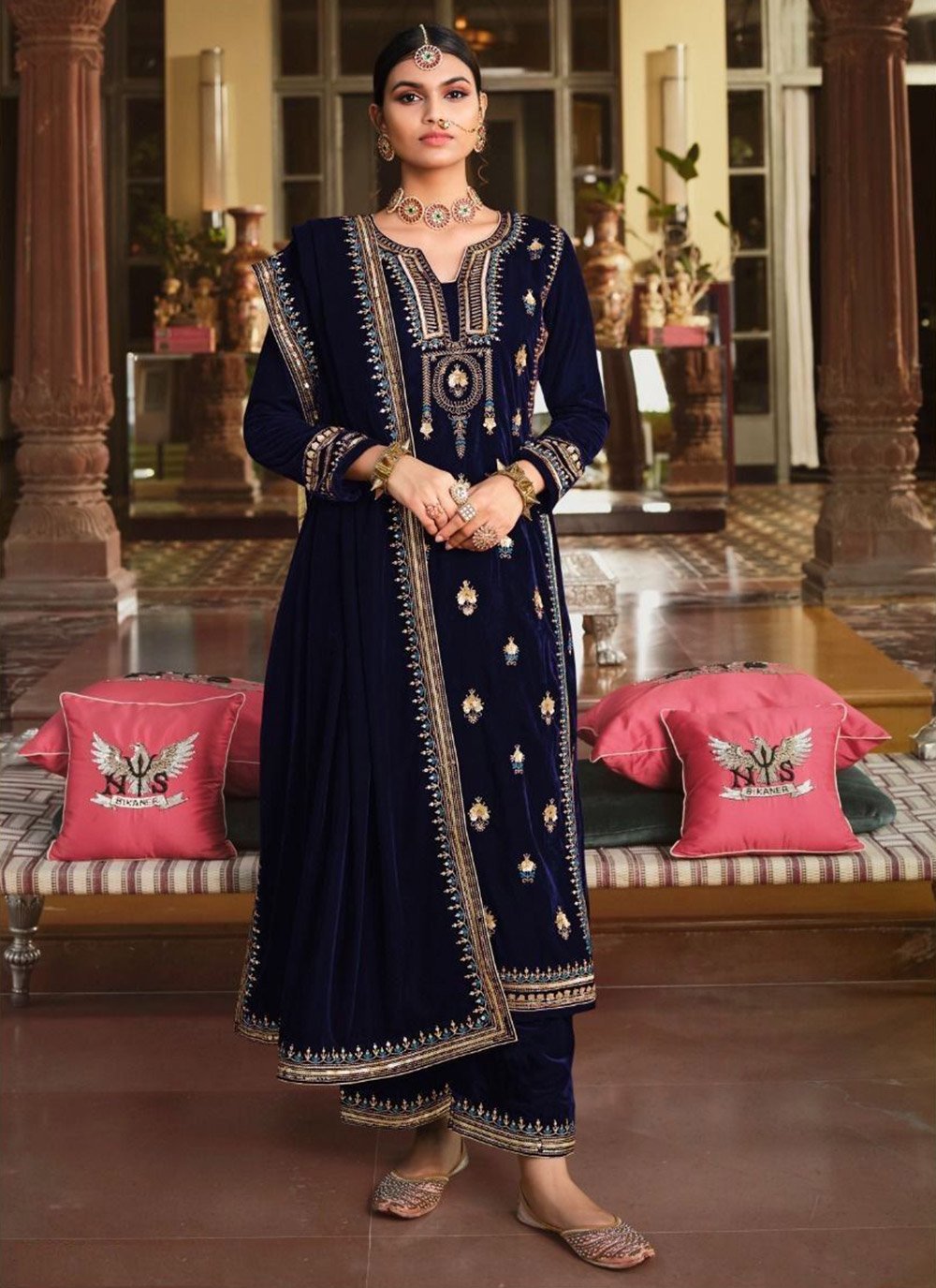 Fashionable Trouser Suit in Navy Blue Embroidered Fabric LSTV08224