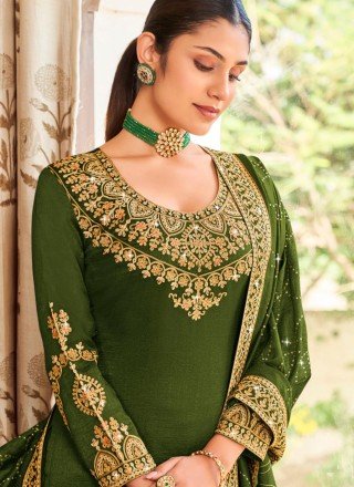 Vichitra Silk Green Thread Work Salwar Kameez