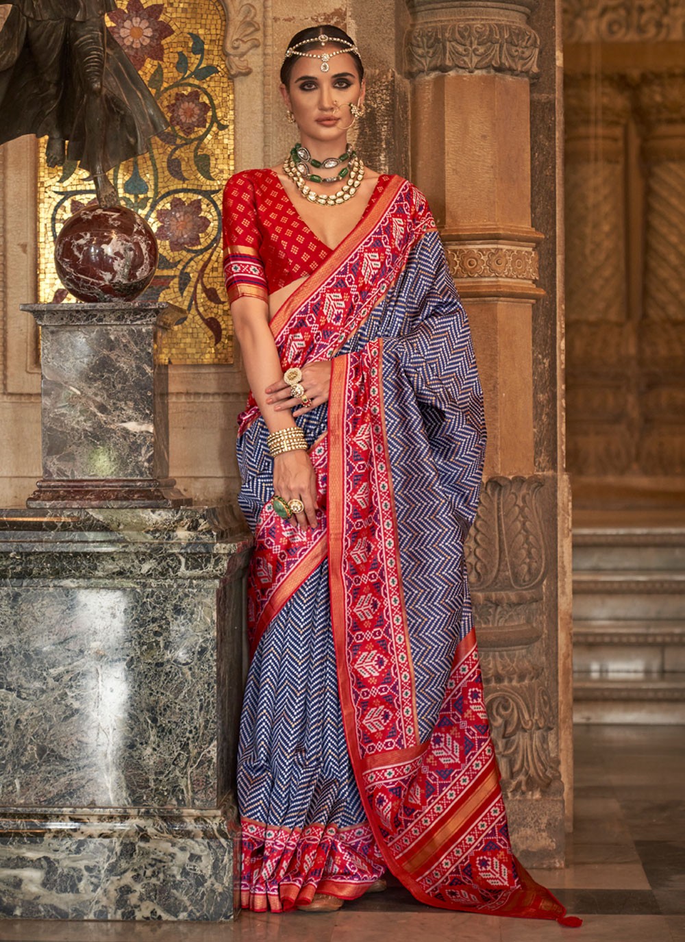 Buy Egyptian Blue Banarasi Saree In Pure Handloom Silk With Woven Floral  Jaal And Floral Border Along With Unstitched Blouse Piece Online - Kalki  Fashion