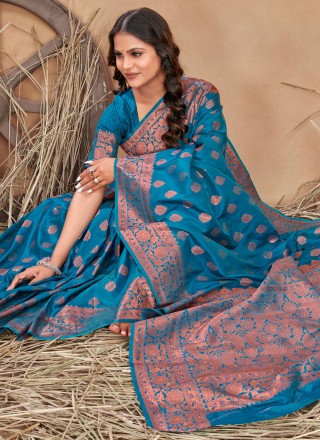 Weaving Sangeet Saree