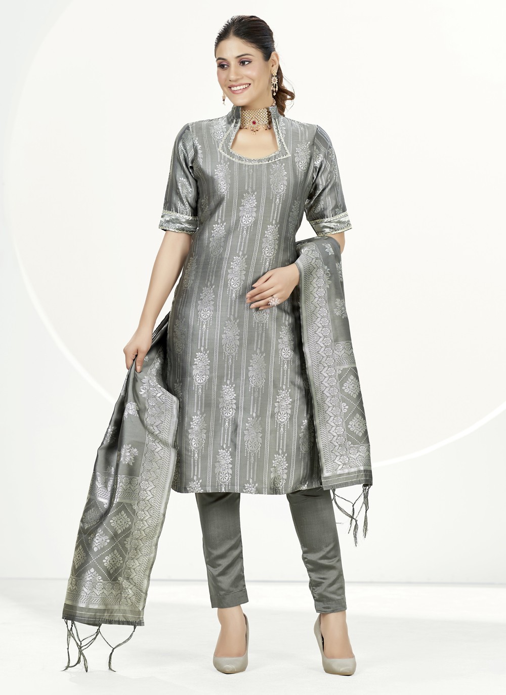Magicthreads Women's Jacquard Banarasi Silk Woven Salwar Suit (Dress)  Material With Dupatta,Top-2 Mtr,Bottom-2 Mtr,Dupatta-2.20 Mtr.(DM_22_B-GN)  : Amazon.in: Fashion