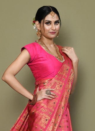 Zari Kanjivaram Silk Classic Saree in Pink