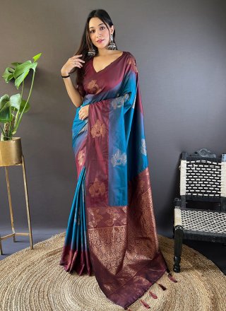 Affectionate Blue Silk Traditional Saree