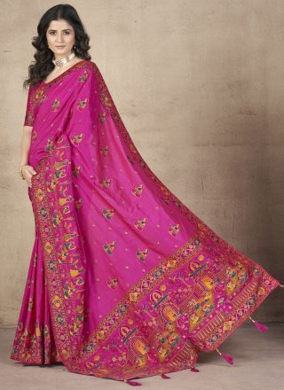 Affectionate Magenta and Rani Pashnima Silk Classic Sari with Thread, Weaving and Zari Work